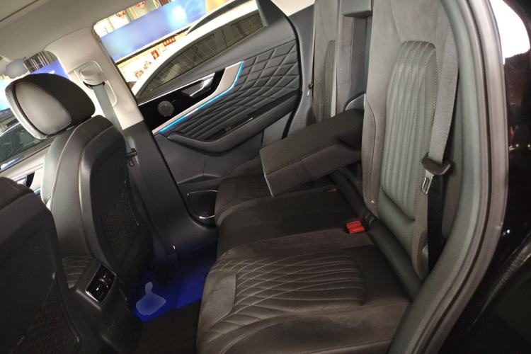 Used Hongqi HS5 2022 Revised Version 2.0T Smart Connect Flagship Edition
