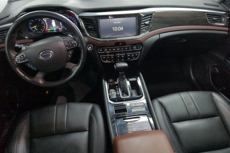 Used GAC Trumpchi GS8 2017 320T Two-Wheel Drive Luxury Smart Connectivity Version (7 Seats)
