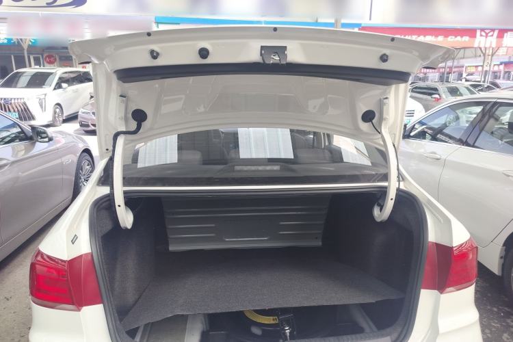 Used Volkswagen Santana 2021 1.5L Manual Fashion Edition Trunk