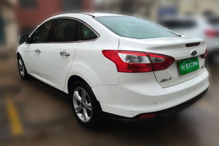 Used Ford Focus 2012 Sedan 1.6L Automatic Fashion Edition
