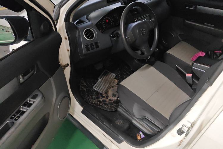 Used Suzuki Swift 2013 1.5L Automatic Standard Edition Driver Seat