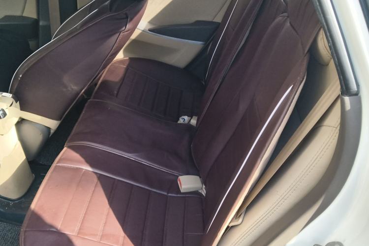 Used Hyundai Verna (older generation) 2010 Sedan 1.4L Automatic Fashionable GT Model Left Rear Seat