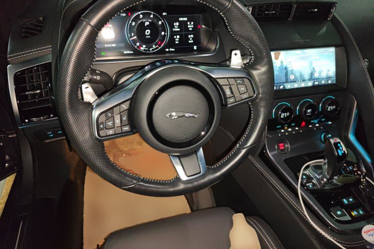 Used Jaguar F-TYPE 2021 P300 Rear-Drive Hardtop Version Steering Wheel