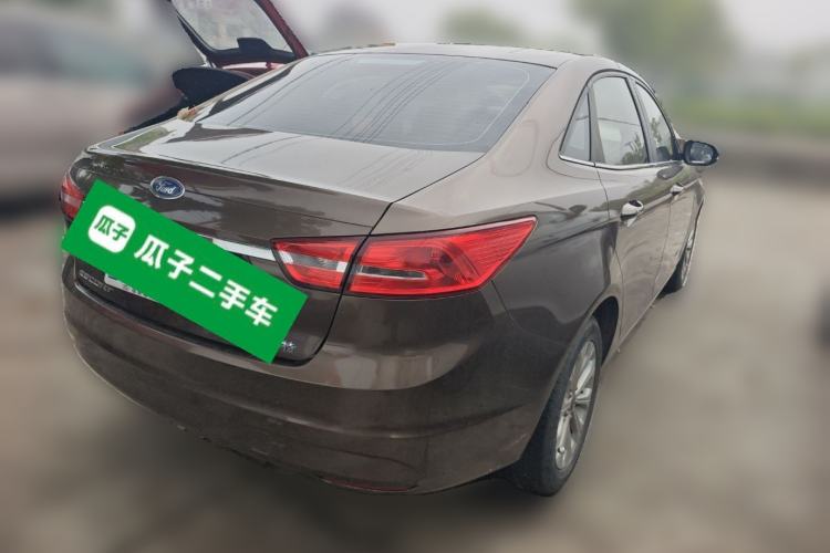 Used Ford Escort 2015 1.5L Automatic Fashion Model Rear Right 45 Deg