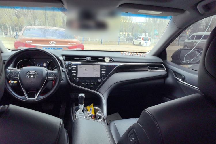 Used Toyota Camry 2018 2.5G Luxury Edition
