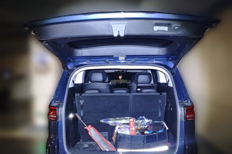 Used Roewe iMAX8 2021 400TGI Supreme Series Prestige Edition Trunk