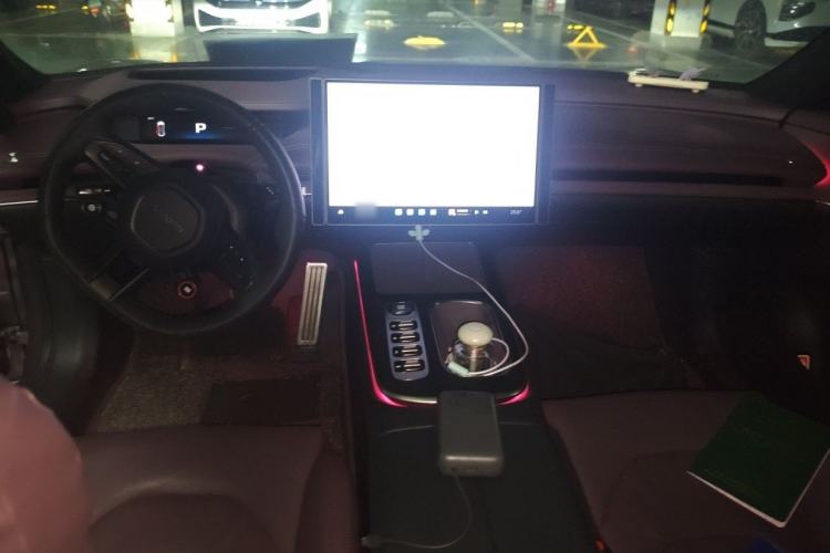 Used Xiaomi Auto SU7 2024 Four-Wheel Drive Ultra-Long Range Advanced Intelligent Driving Max Edition