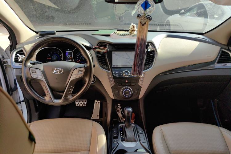 Used Hyundai Santa Fe 2013 2.4L Automatic 4x4 Prestige Edition