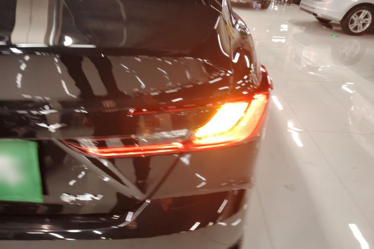 Used Toyota Camry 2026 Model Dual-Engine 2.0HGVP Luxury Edition
