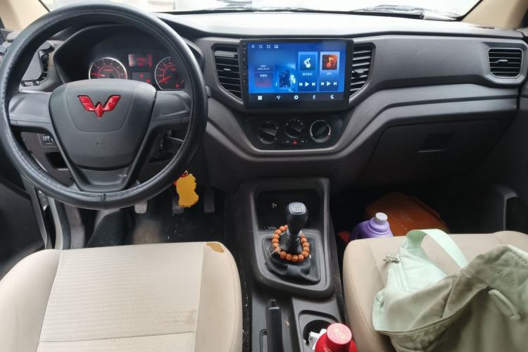 Used Wuling Hongguang V 2022 1.5L Jingqu Edition Electric-Assist LAR
