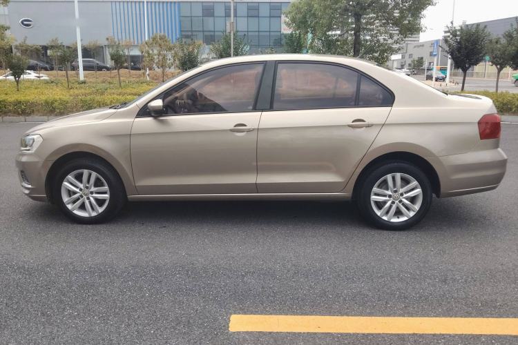 Used Volkswagen Jetta 2017 1.5L Manual Fashion Edition
