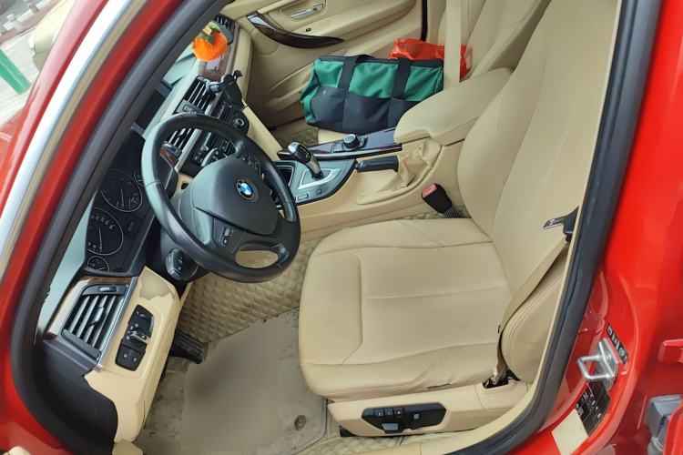 Used BMW 3 Series 2013 320Li Fashion Model
