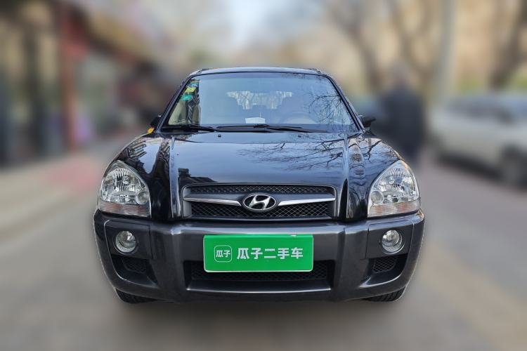 Used Hyundai Tucson 2009 2.0L Automatic Two-Wheel Drive with Sunroof
