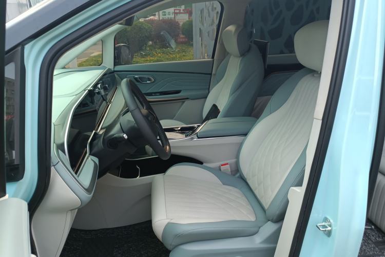 Used SAIC MAXUS Dajia 9 2022 Long-Range High-Mountain Six-Seater Version
