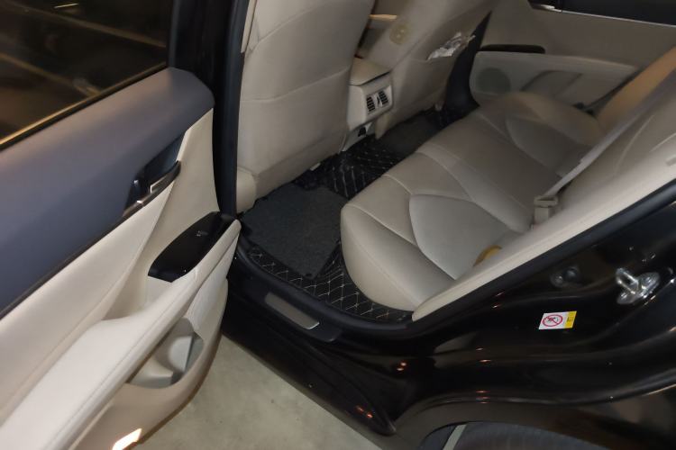 Used Toyota Camry 2018 2.0G Luxury Edition