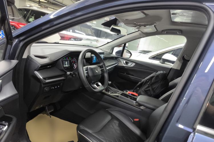 Used Wuling Jiachen 2022 1.5T CVT Deluxe Flagship Edition Left Front Seat