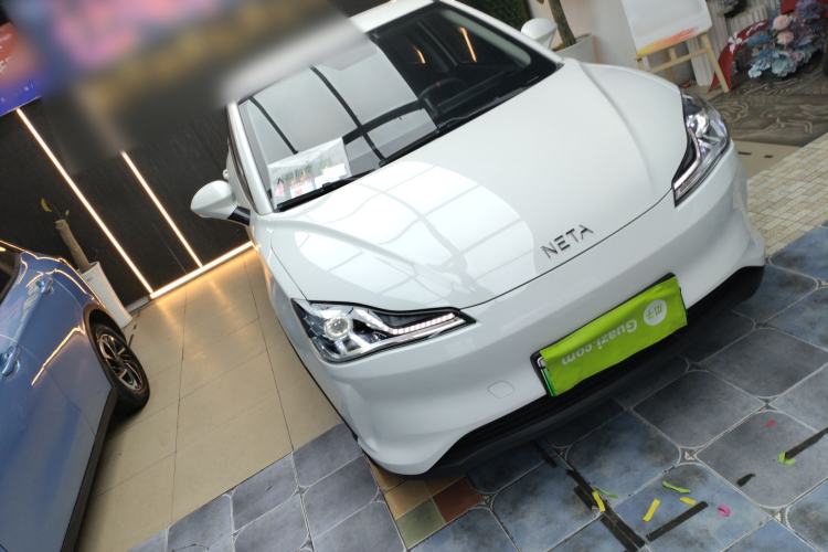 Used NETA V 2022 Chao 300 Lite Lithium Iron Phosphate Front Right 45 Deg