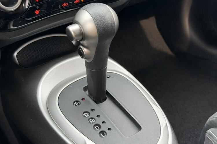 Used Infiniti ESQ 2014 1.6L Spontaneous Edition