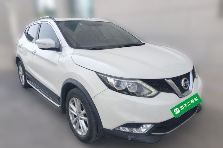 Used Nissan Qashqai 2016 2.0L CVT Elite Edition Front Right 45 Deg