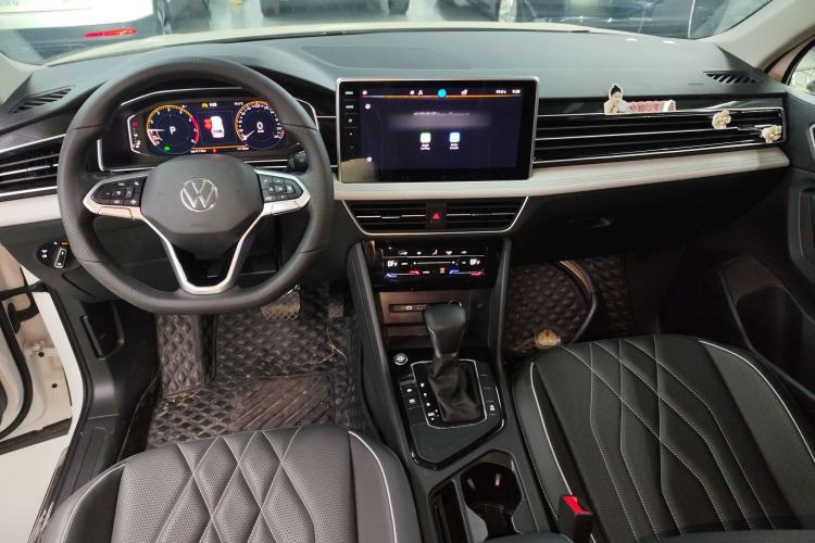 Used Volkswagen Tiguan L 2024 330TSI Automatic Two-Wheel Drive Smart Edition Center Console