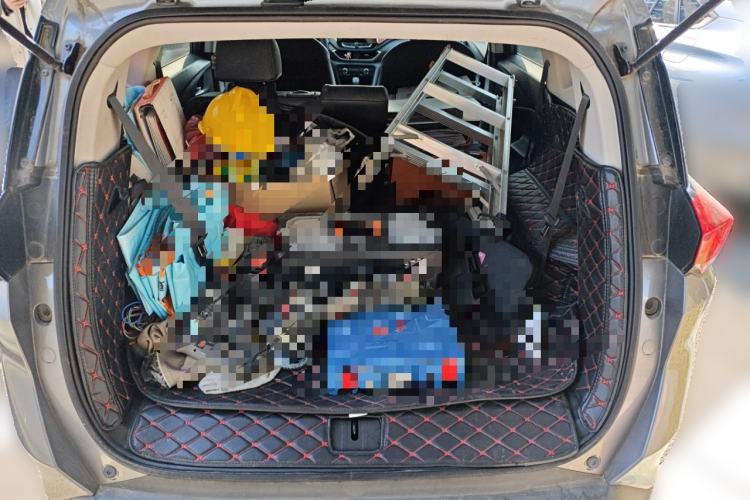 Used Chevrolet Orlando 2018 Redline 530T Automatic Zhaoxiang Edition (5+2 Seating) – China V Standard Trunk