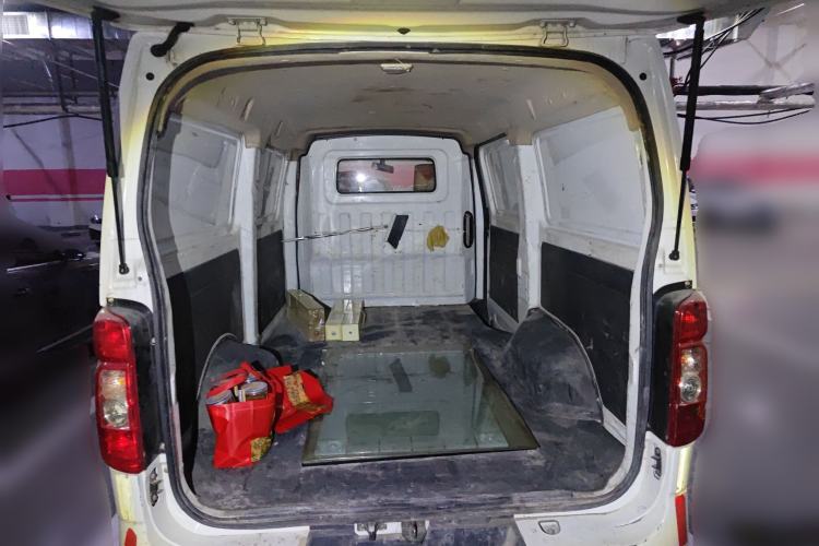 Used CHANGAN KAICHENG Ruixing M80 2018 1.5L Base Model CNG Van Flat Roof Rear-Hinged Doors 4G15S Trunk