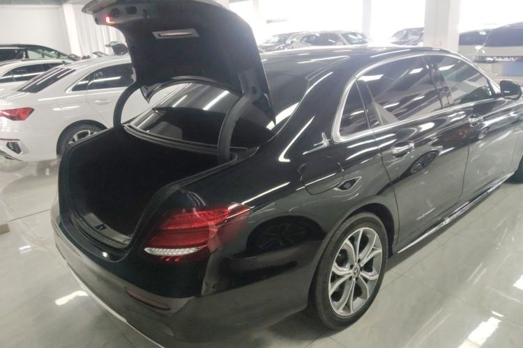 Used Mercedes-Benz E-Class 2020 Restyled E 300 L Sporty and Stylish Edition Trunk