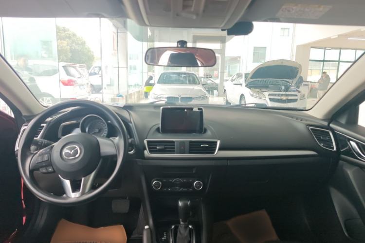 Used Mazda Mazda 3 Axela 2016 Hatchback 1.5L Automatic Luxury Model