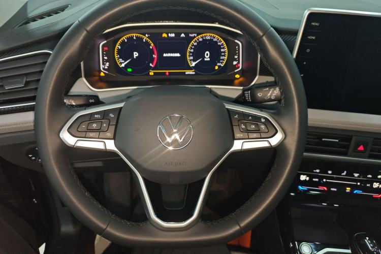 Used Volkswagen Tayron 2023 330TSI Two-Wheel-Drive Luxury Plus Advanced Version Steering Wheel