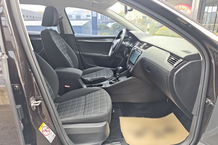 Used Skoda Octavia 2018 Station Wagon TSI230 DSG Comfort Edition