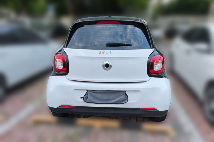 Used smart forfour 2016 1.0L 52 kW Dynamic Edition
