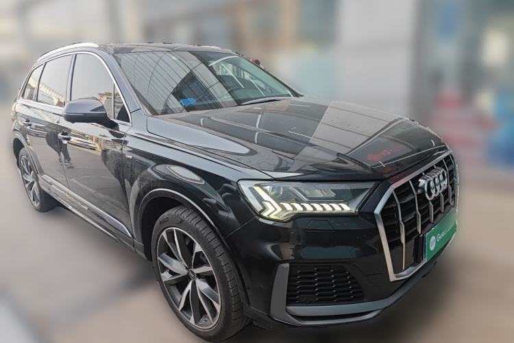 Used Audi Q7 2021 55 TFSI quattro S line Sport model
