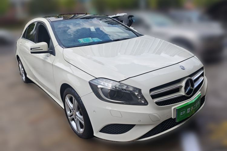 Used Mercedes-Benz A-Class 2015 A 180 Front Right 45 Deg