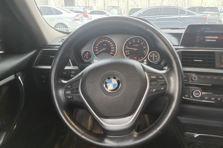 Used BMW 3 Series 2018 320Li Fashion Model Steering Wheel