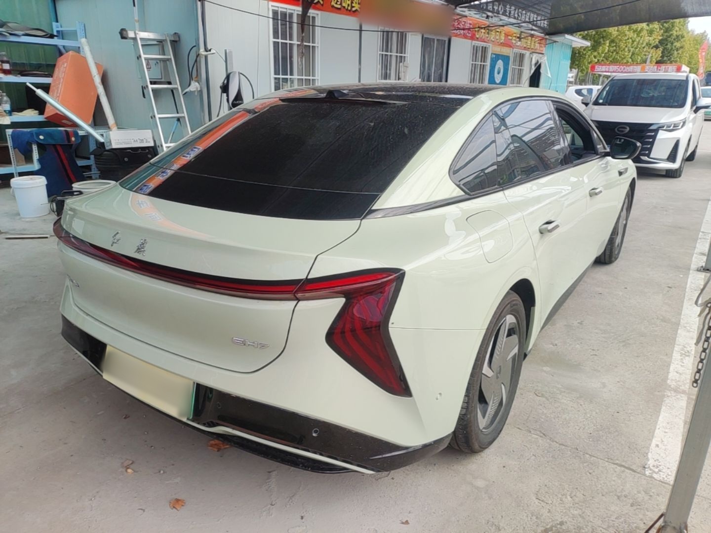 Hongqi EH7 2025 690 Smart Selection Edition — снимка 6