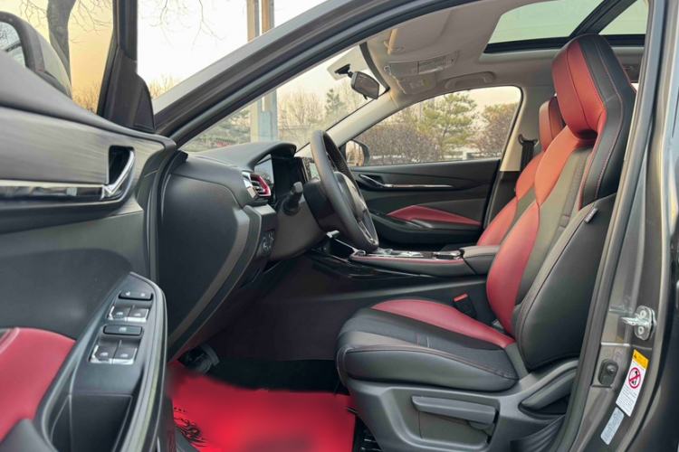 Used CHANGAN OSHAN X5 2021 1.5T DCT Prestige Edition Interior 2