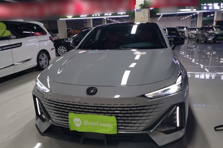 Used CHANGAN UNI-V 2022 1.5T Prestige Version
