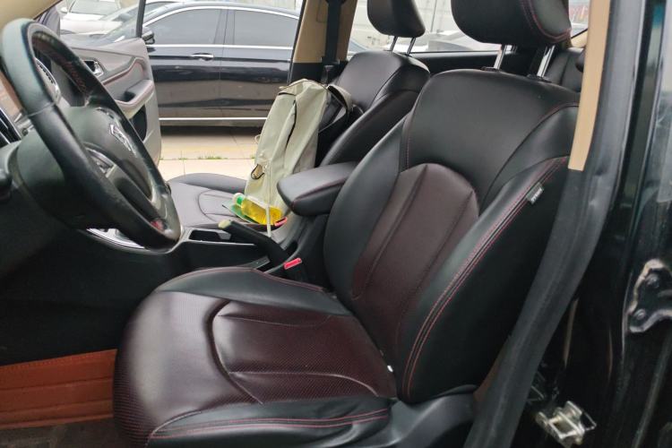 Used Baojun 560 2015 1.8L manual luxury version