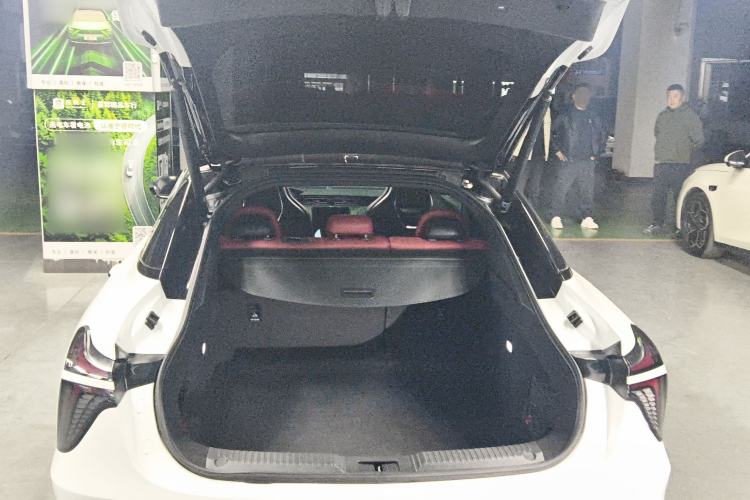 Used Hongqi H6 2023 2.0T ZhiShang Version Trunk