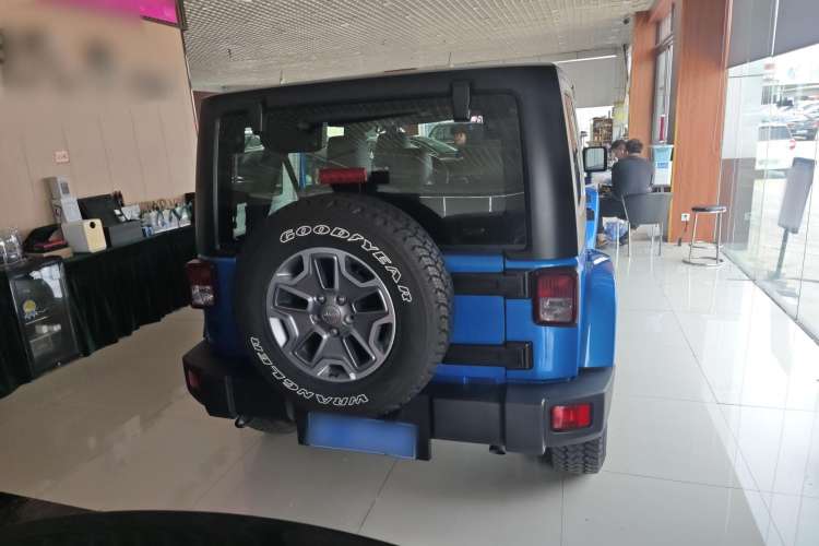 Used Jeep Wrangler 2015 3.0L Sahara Four-Door Comfort Edition
