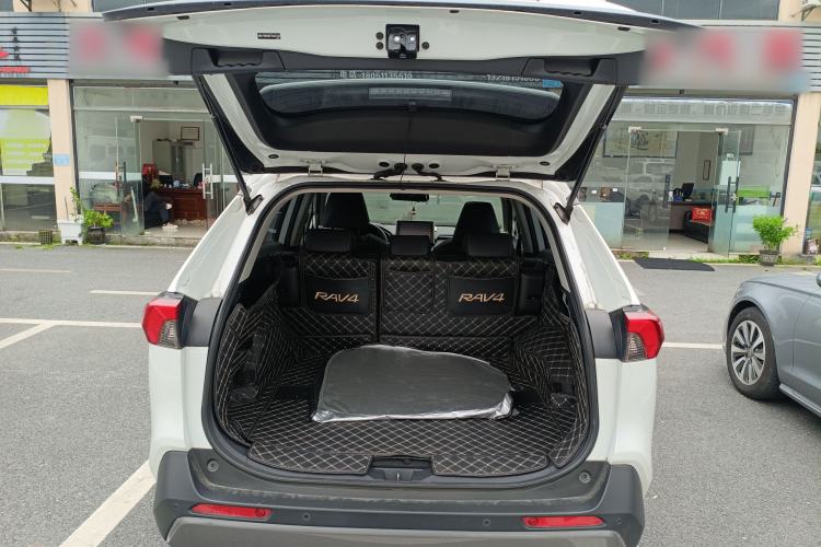 Used Toyota RAV4 2022 2.0L CVT Two-Wheel Drive Fashion Plus Edition