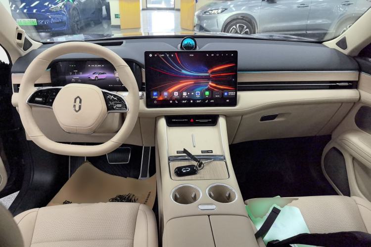 Used Hima AITO M5 2025 Extended-Range Ultra All-Wheel-Drive Version Center Console