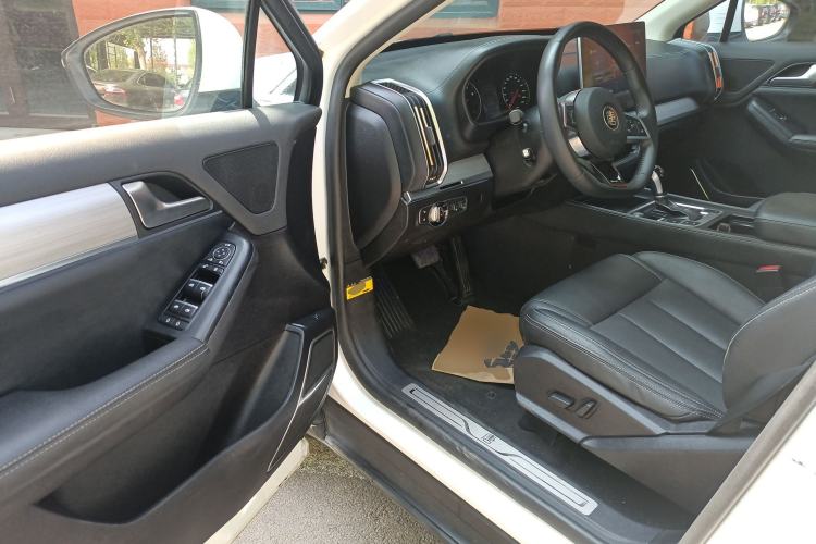 Used BYD Tang 2018 2.0T Automatic Smart Connect Prestige 7-Seater China V Standard Driver Seat