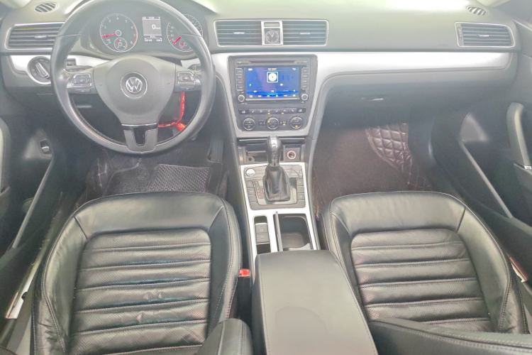 Used Volkswagen Passat 2013 1.8TSI DSG Prestige Edition Center Console