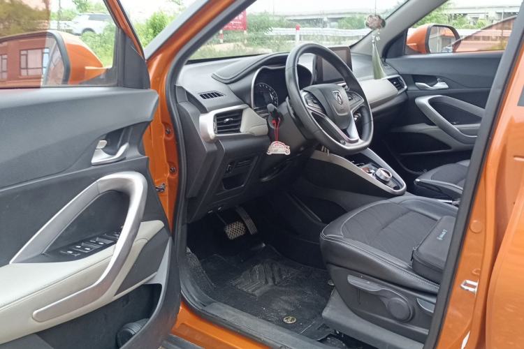 Used Baojun 510 2017 1.5L Automatic Fashion Model
