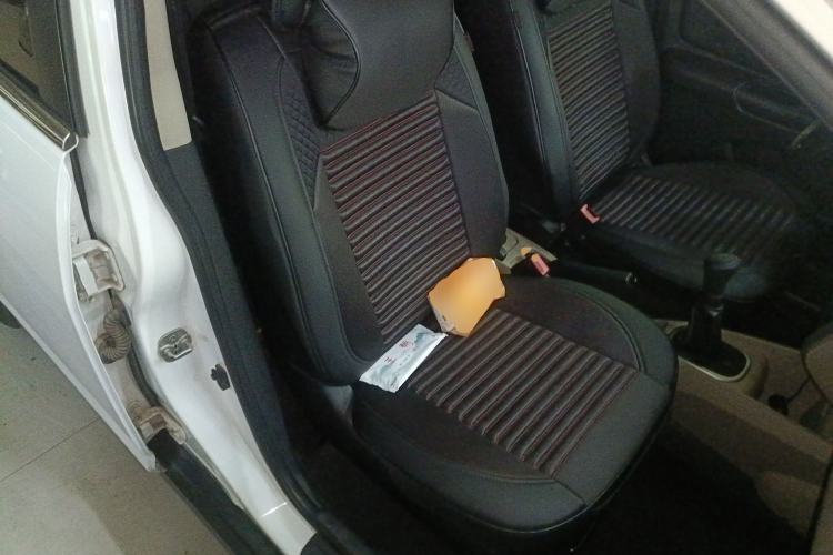 Used Venucia R50 2013 1.6L Manual Fashion Edition Right Front Seat