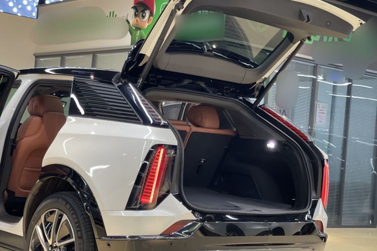 Used Cadillac OPTIQ 2024 Four-Wheel Drive Long-Range Version
