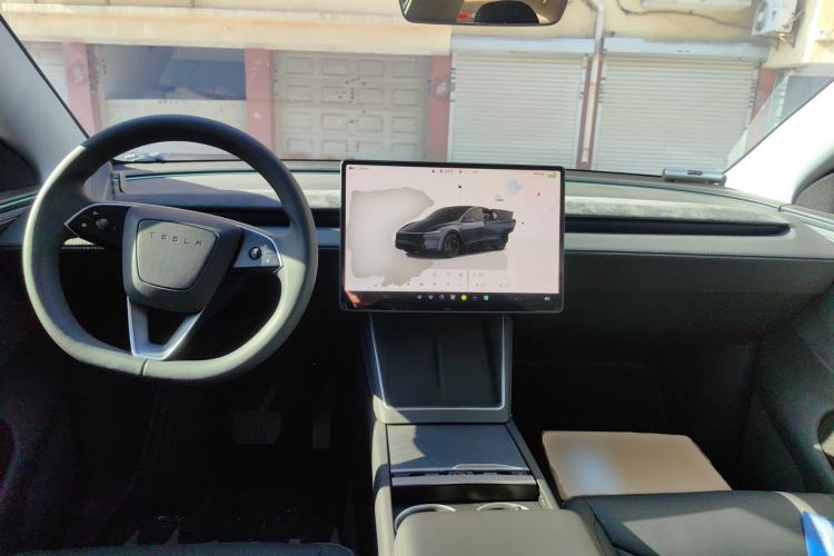 Used Tesla Model Y 2025 Long-Range All-Wheel Drive First Edition
