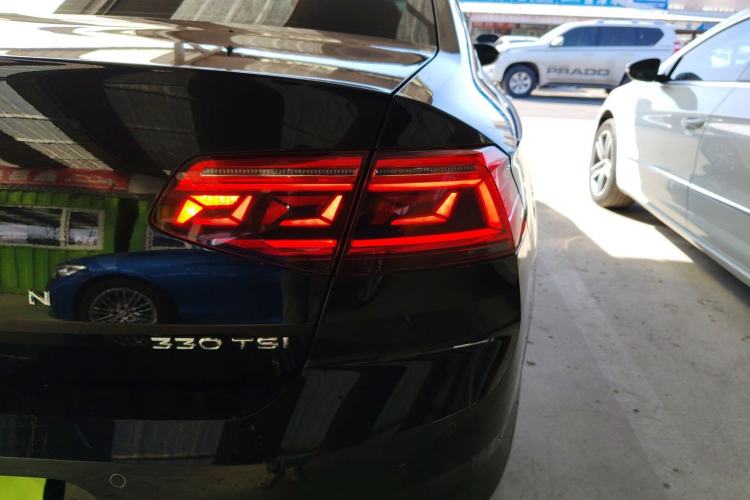 Used Volkswagen Magotan 2020 330TSI DSG Luxury Edition
