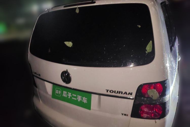 Used Volkswagen Touran 2015 1.4T DSG Luxury Edition 5-Seater
